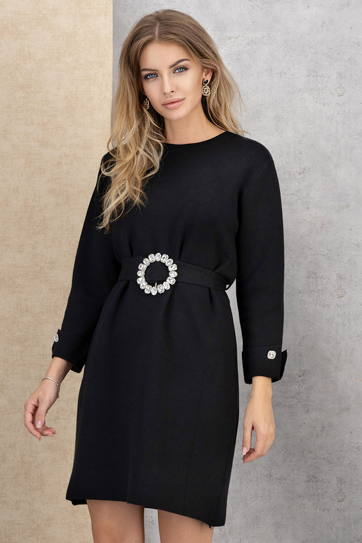 Rochie scurta din tricot fin neagra scurta cu un croi drept si cordon detasabil