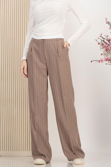 Pantaloni din georgette maro lungi evazati cu buzunare laterale
