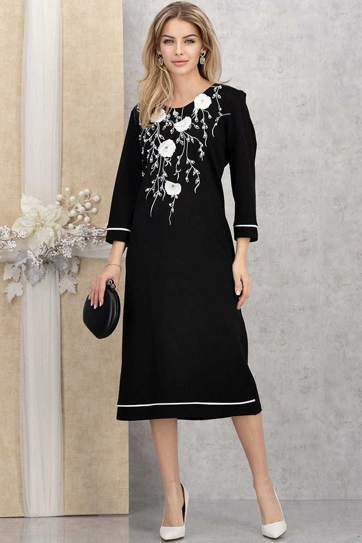 Rochie eleganta din material subtire neagra midi cu un croi drept si aplicatii florale 3D