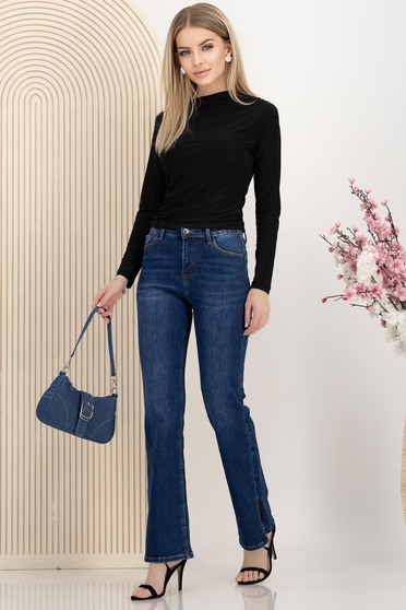 Blugi lungi albastri cu un croi drept si efect push-up