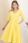Rochie din stofa elastica galbena midi in clos cu accesoriu tip curea - StarShinerS 1 - StarShinerS.ro