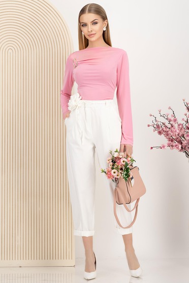 Pantaloni lungi din bumbac albi cu elastic in talie si aplicatie florala