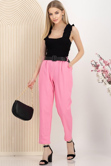 Pantaloni lungi din bumbac roz cu elastic in talie si accesoriu tip curea