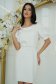 Rochie din stofa elastica alba scurta cu un croi drept si accesoriu tip curea si brosa - StarShinerS 1 - StarShinerS.ro