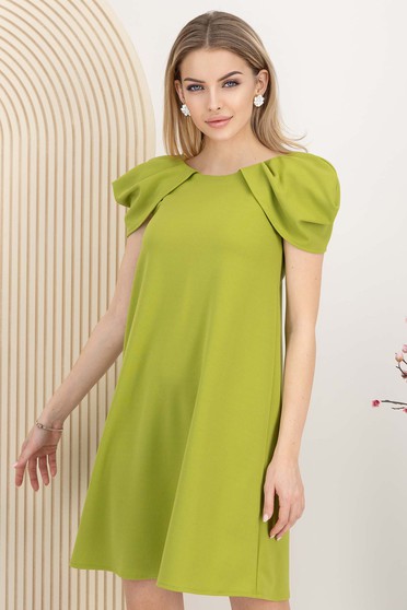Rochii Fabricate în România - Colecția 2025 - Pagina 5, Rochie din crep verde lime scurta cu croi larg - StarShinerS - StarShinerS.ro