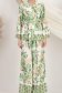 Compleu din material subtire verde cu un croi larg si elastic in talie cu buzunare laterale 4 - StarShinerS.ro