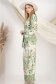 Compleu din material subtire verde cu un croi larg si elastic in talie cu buzunare laterale 3 - StarShinerS.ro