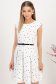 Rochie cu buline din stofa elastica alba in clos cu accesoriu tip curea 1 - StarShinerS.ro