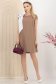 Rochie din stofa elastica mocha scurta cu croi larg accesorizata cu brosa fundita 3D - StarShinerS 3 - StarShinerS.ro