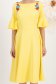 Rochie din stofa elastica galbena midi in clos cu broderie florala unica - StarShinerS 4 - StarShinerS.ro
