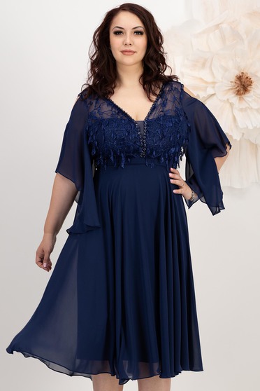 Rochii bleu - Colecția 2025, Rochie din voal si dantela bleumarin midi in clos cu maneci din voal tip fluture - StarShinerS.ro