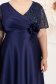 Rochie din tafta elastica satinata bleumarin midi in clos cu aplicatii din dantela 4 - StarShinerS.ro