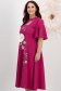 Rochie din stofa elastica zmeura midi in clos cu detalii brodate accesorizata cu brosa florala 3D - StarShinerS 2 - StarShinerS.ro