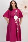 Rochie din stofa elastica zmeura midi in clos cu detalii brodate accesorizata cu brosa florala 3D - StarShinerS 1 - StarShinerS.ro