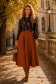 Fusta din stofa maro midi in clos cu accesoriu tip curea - StarShinerS 2 - StarShinerS.ro