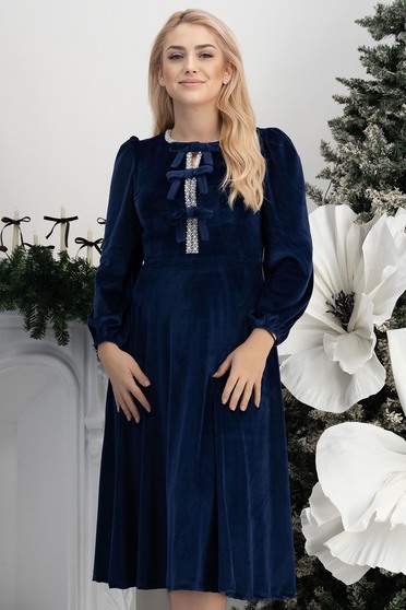 Mornarsko plava haljina baršun midi cloche