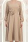 Rochie din stofa elastica bej midi in clos cu brosa in forma de floare cu buzunare 6 - StarShinerS.ro