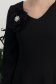 Rochie din stofa elastica neagra midi in clos cu brosa florala si buzunare laterale 4 - StarShinerS.ro