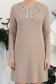 Rochie din tricot fin bej scurta cu un croi drept si fundita frontala din aplicatii stralucitoare 5 - StarShinerS.ro