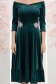 Rochie din catifea verde midi in clos cu aplicatii stralucitoare laterale- StarShinerS 3 - StarShinerS.ro