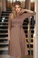 Rochie din jersey mocha midi in clos accesorizata cu brosa - StarShinerS 1 - StarShinerS.ro