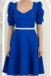 Rochie albastra până la genunchi in clos accesorizata cu cordon cu perle detasabil- StarShinerS 7 - StarShinerS.ro