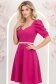 Rochie fuchsia până la genunchi in clos accesorizata cu cordon cu perle detasabil- StarShinerS 2 - StarShinerS.ro