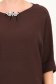 Bluza dama din tricot fin maro cu un croi larg si accesoriu cu pietre strass 3 - StarShinerS.ro