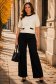 Bluza dama din tricot fin ivoire cu un croi larg cu buzunare false accesorizate 2 - StarShinerS.ro