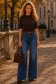 Bluza dama din tricot fin maro cu un croi mulat si decupaje speciale 2 - StarShinerS.ro