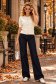 Cardigan dama din tricot fin crem cu un croi lejer si nasturi decorativi 2 - StarShinerS.ro