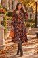 Rochie maro midi in clos accesorizata cu brosa florala si curea - StarShinerS 1 - StarShinerS.ro