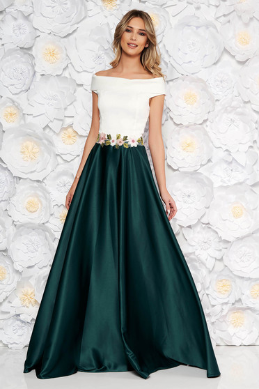Rochie Artista verde de ocazie in clos din material satinat cu insertii de broderie