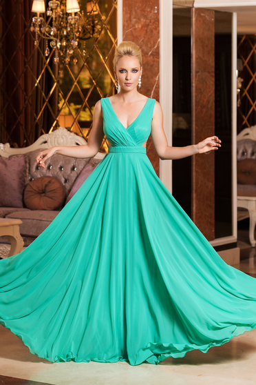 Rochie Fofy verde de ocazie in clos din material usor elastic cu bust buretat