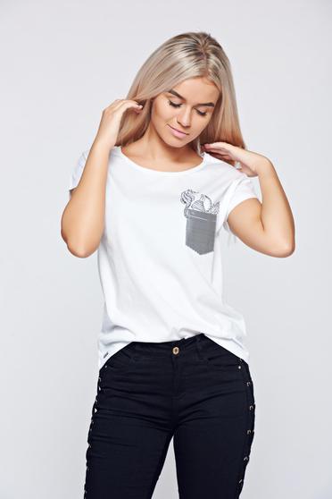 Tricou Top Secret alb din bumbac elastic cu imprimeuri grafice