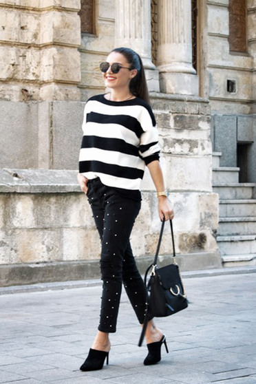 Pulover SunShine negru casual scurt tricotat cu croi larg cu maneci lungi si dungi