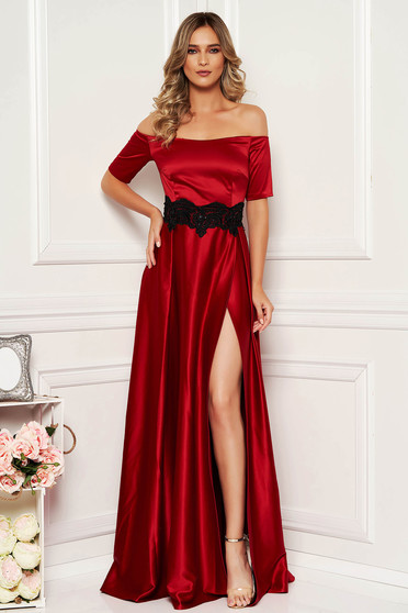 Rochie Artista visinie lunga de ocazie in clos din material satinat cu insertii de broderie