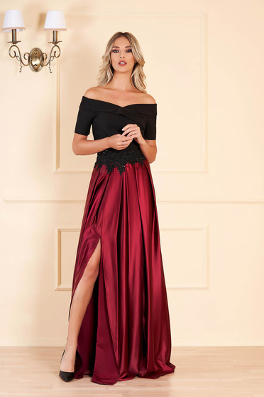 Rochie Artista visinie de ocazie in clos pe umeri din material satinat cu insertii de broderie