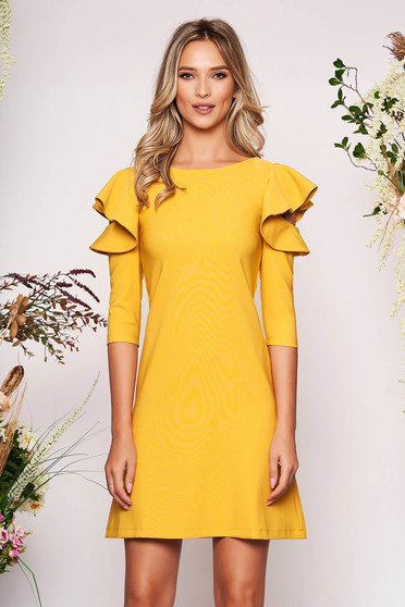 Rochie LaDonna mustarie eleganta de zi din stofa usor elastica cu croi in a si volanase la maneca