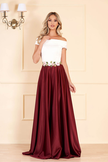 Rochie Artista visinie de ocazie in clos din material satinat cu insertii de broderie