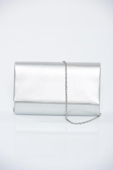 Silver occasional bag with metallic aspect accessorized with chain
