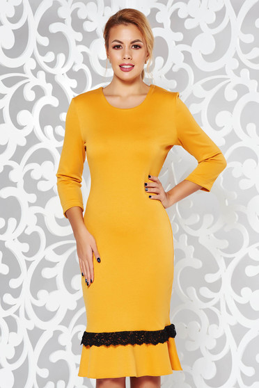 StarShinerS mustard dress from soft fabric with lace details office