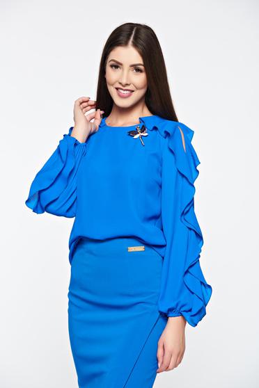 Bluza dama LaDonna albastra eleganta din material vaporos accesorizata cu brosa
