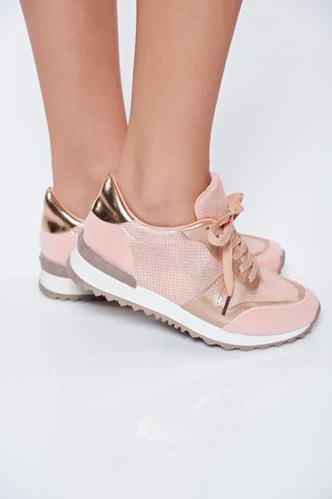 Pantofi sport roz casual cu talpa usoara din material lucios cu siret