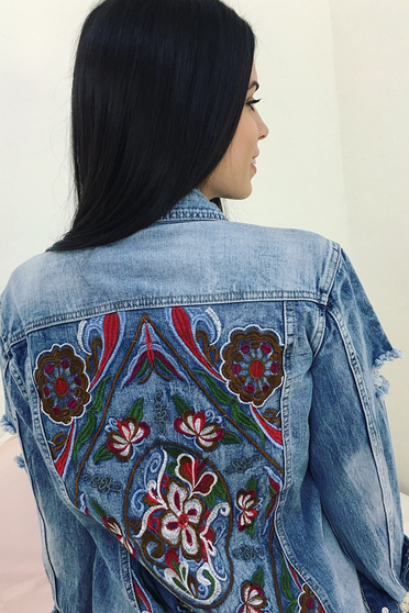 Geaca SunShine albastra casual brodata din denim cu buzunare