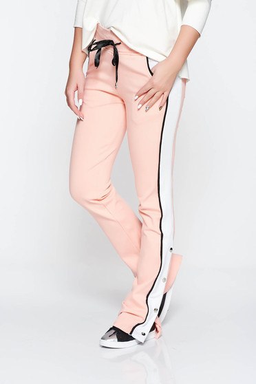 Pantaloni Ocassion rosa casual din bumbac cu buzunare cu elastic si snur in talie