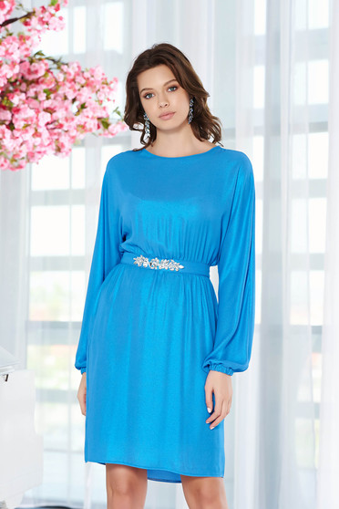 Rochie StarShinerS albastra de ocazie din material neelastic cu aspect metalic captusita pe interior