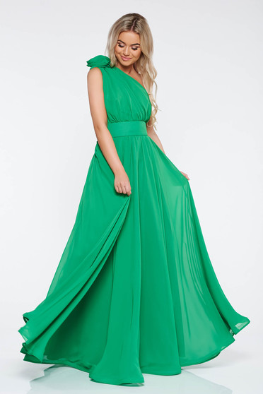 Rochie Ana Radu verde de lux lunga in clos din voal captusita pe interior accesorizata cu cordon