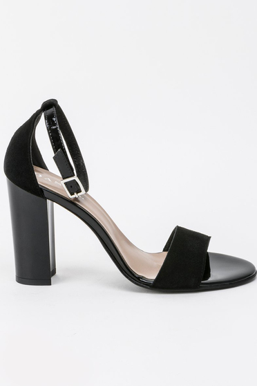 Black sandals elegant natural leather with high heels with thin straps
