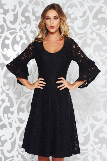 Rochie StarShinerS neagra eleganta in clos din dantela cu decolteu in v cu maneci clopot